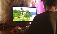 "Giocare per imparare 3: coding con Minecraft Education"